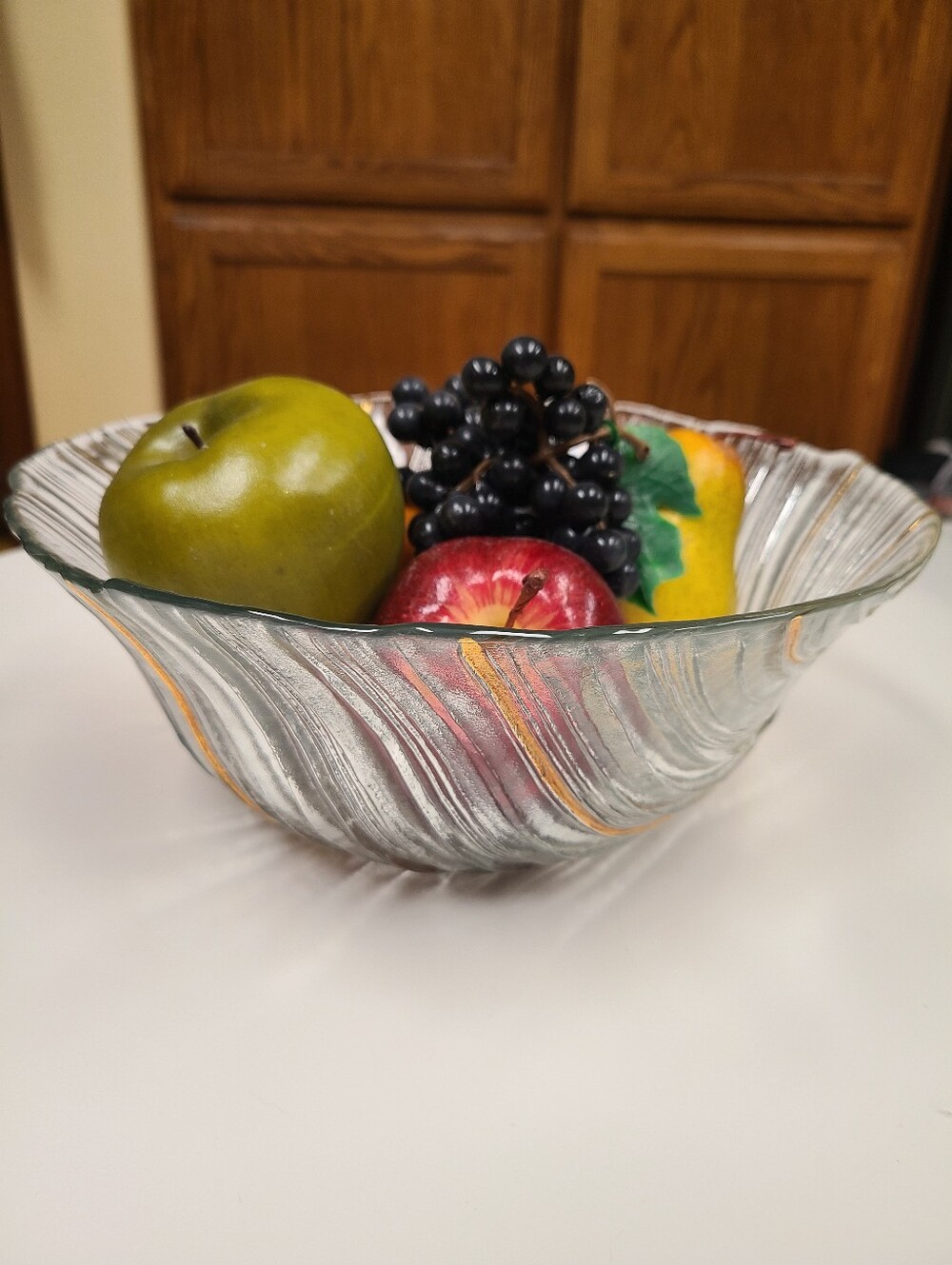 Elegant Fluted Textured Clear Glass Wave Fruit Centerpiece Bowl Gold Trim 10.3"